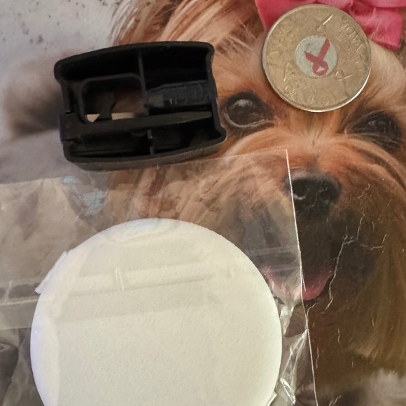 Bundle of Chanel sharpener &  Powder puff - New - Picture 2 of 4